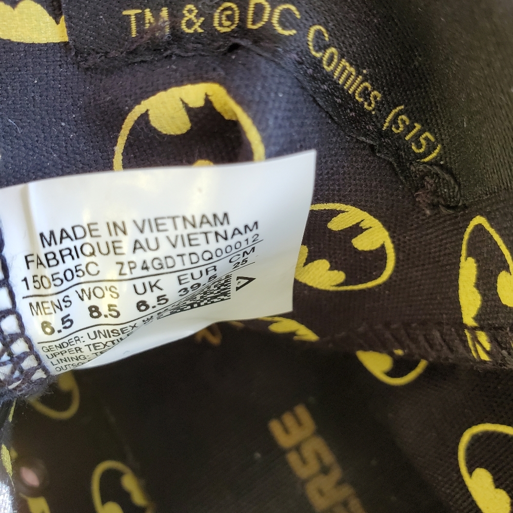 Converse Chuck Taylor All Star RARE Batman DC Comics High Tops Men 6.5 W… - Picture 9 of 10